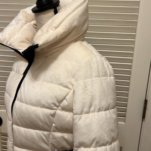 Laundry by Shelli Segal Quilted Fleece Jacket in Cream, Size Medium, NWT - Picture 10 of 17